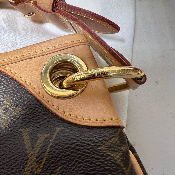 Louis Vuitton Inventeur bag - Picture 12 of 16